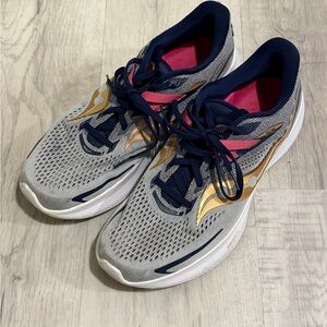 Saucony Ride 15 sz 10 Running/Athletic Shoes